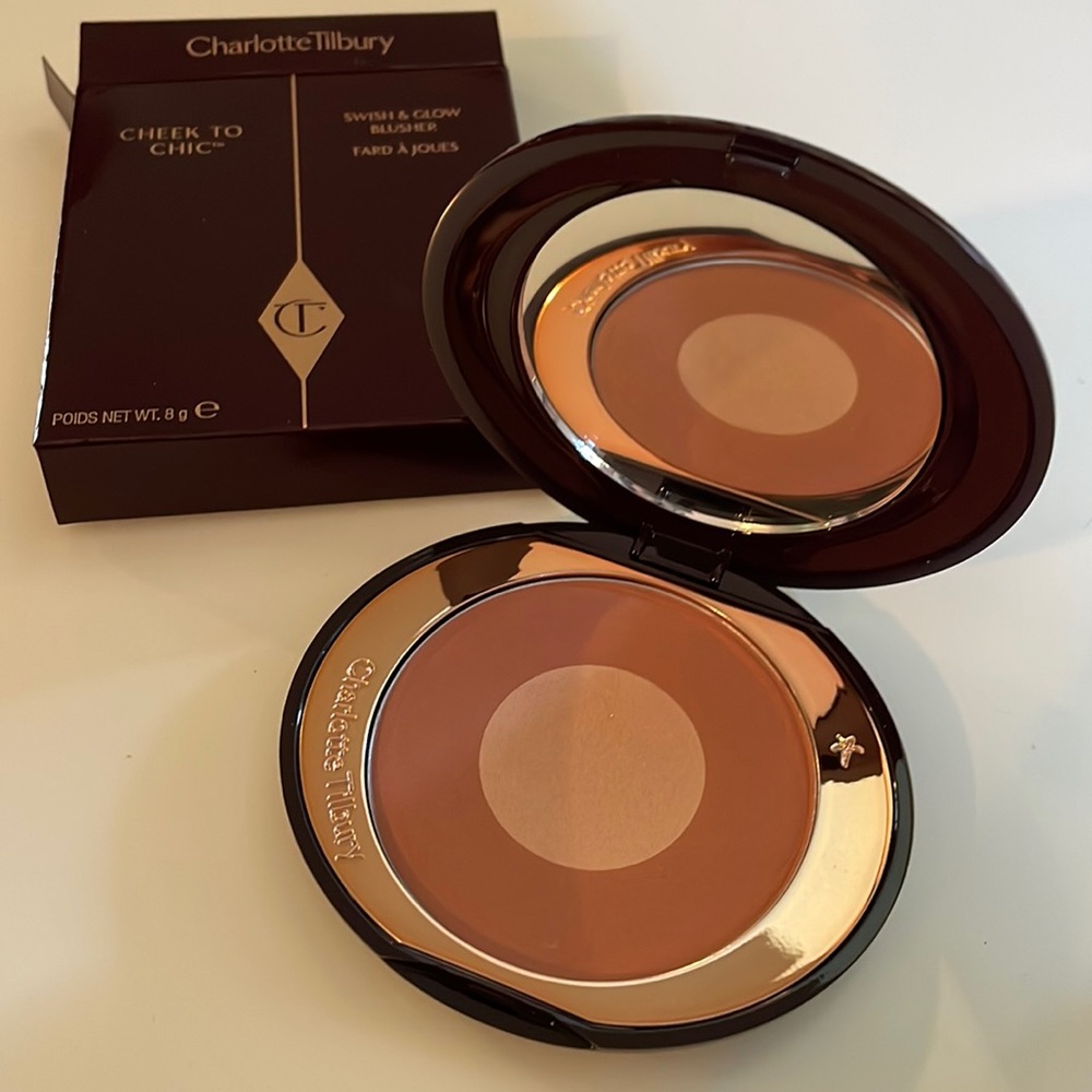 Charlotte Tilbury Cheek to Chic Blush Pillowtalk